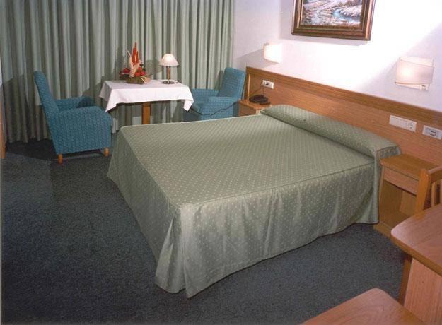 Hotel San Vicente Кастрофейто Номер фото