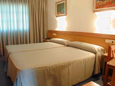 Hotel San Vicente Кастрофейто Экстерьер фото